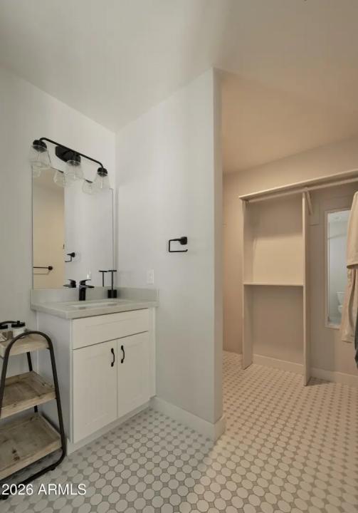 Real Estate Picture 25