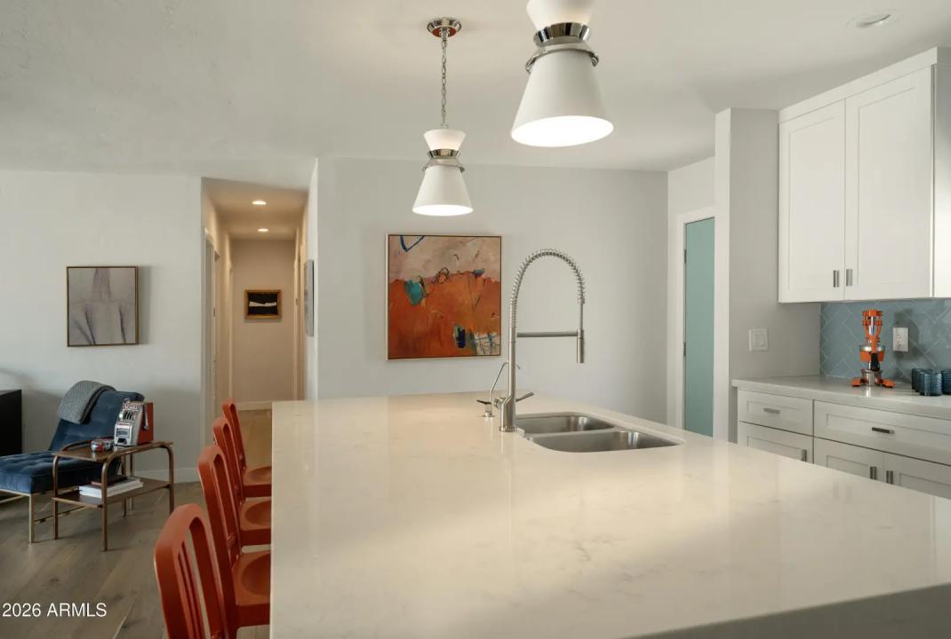 Real Estate Picture 10