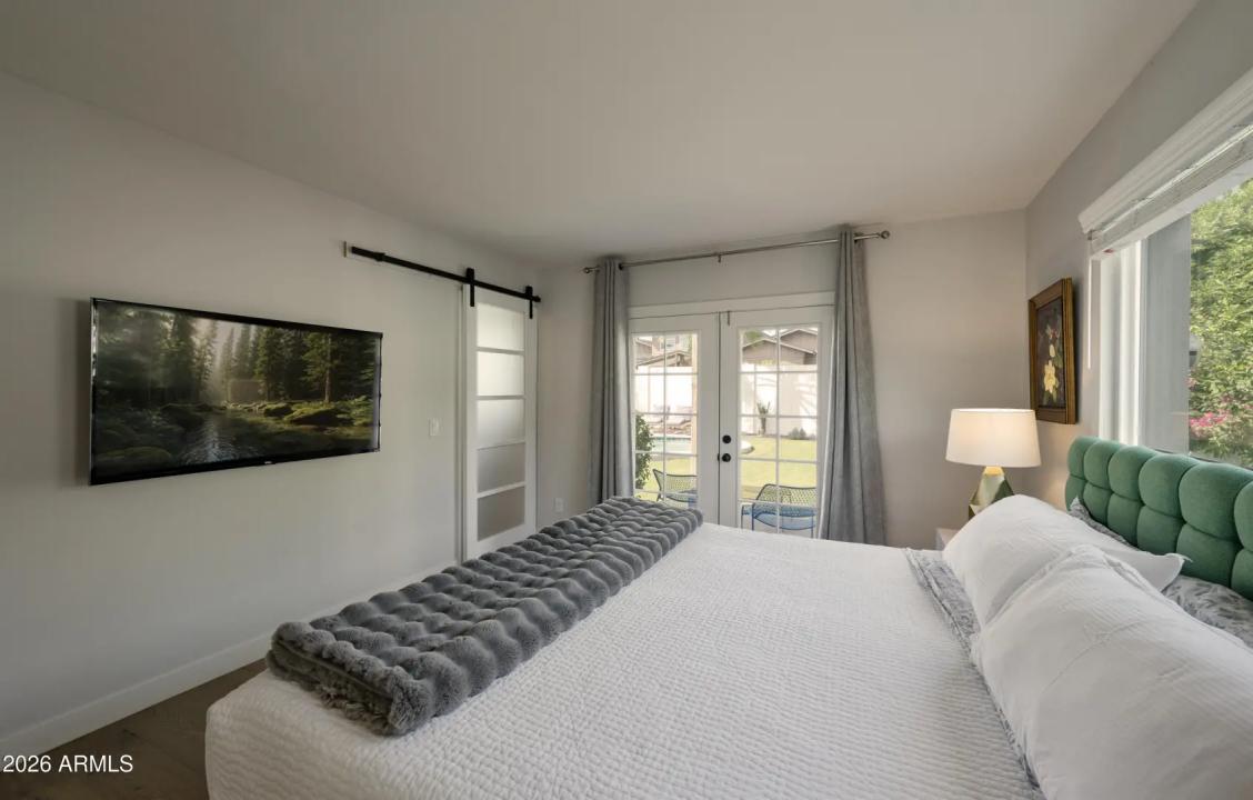Real Estate Picture 16