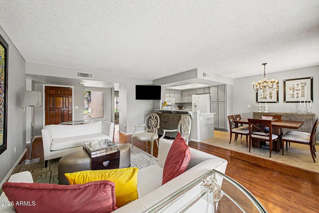 Real Estate Picture 18