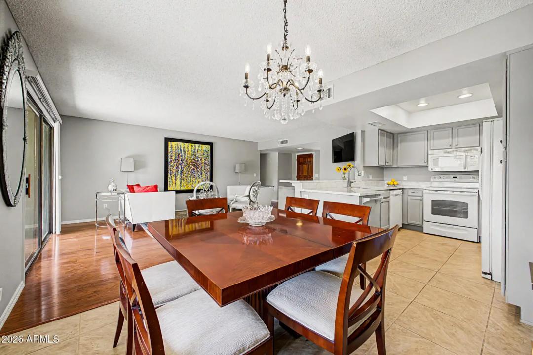 Real Estate Picture 13