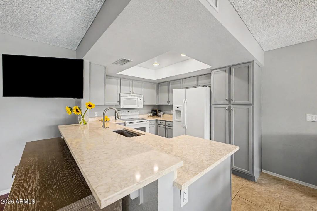 Real Estate Picture 15