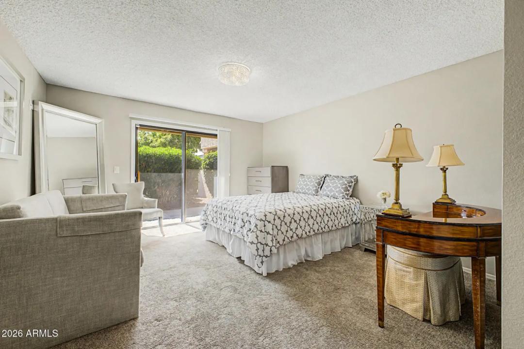 Real Estate Picture 11