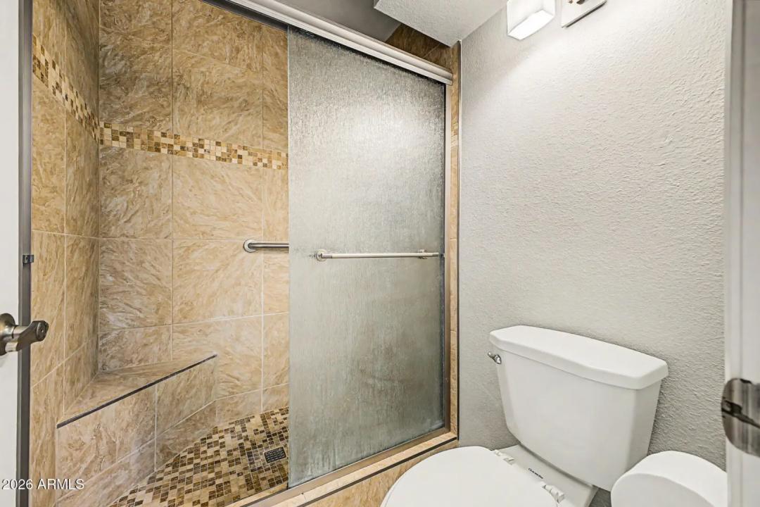 Real Estate Picture 22