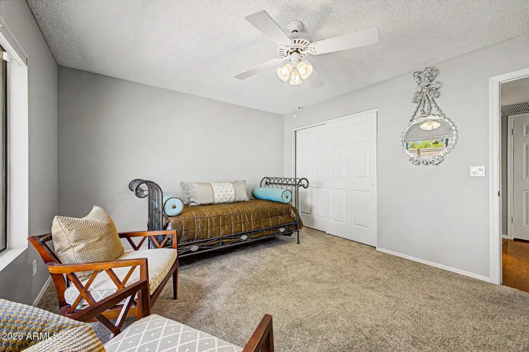 Real Estate Picture 23