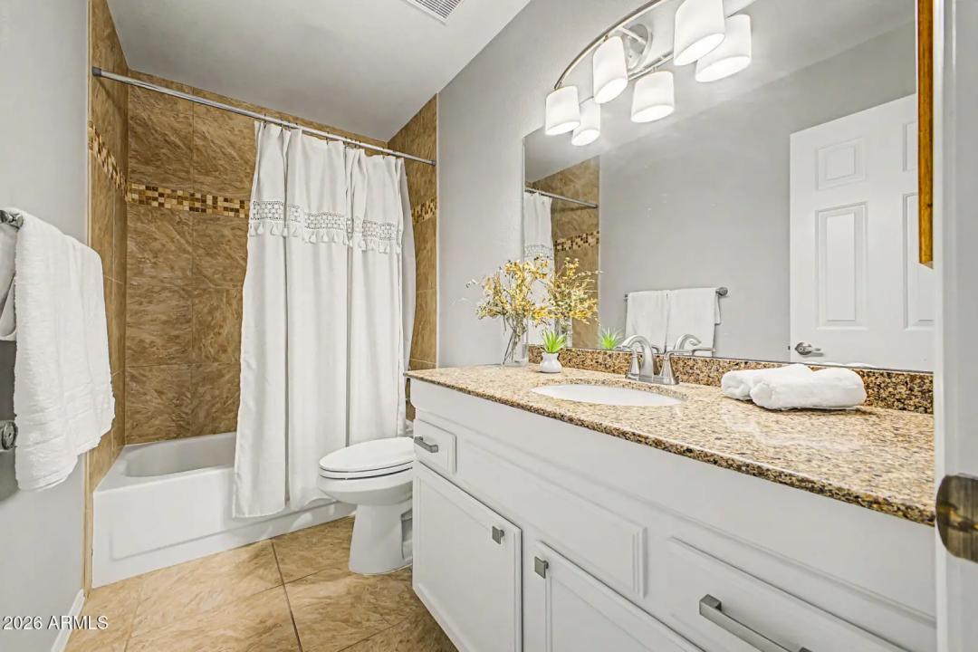 Real Estate Picture 25