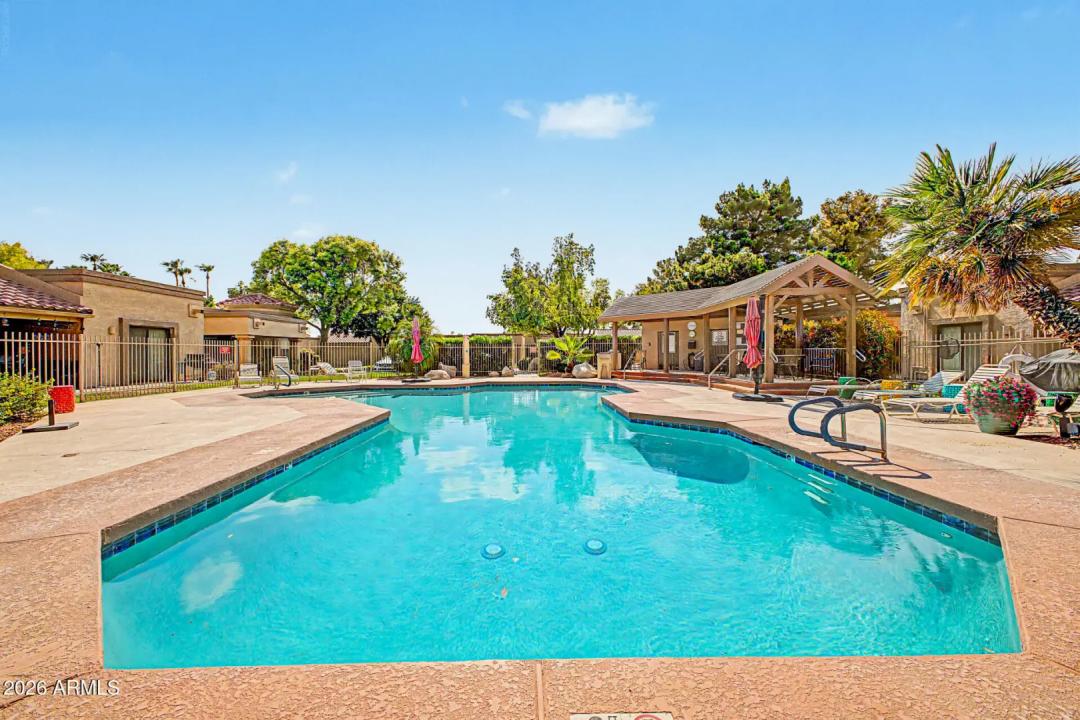Real Estate Picture 8