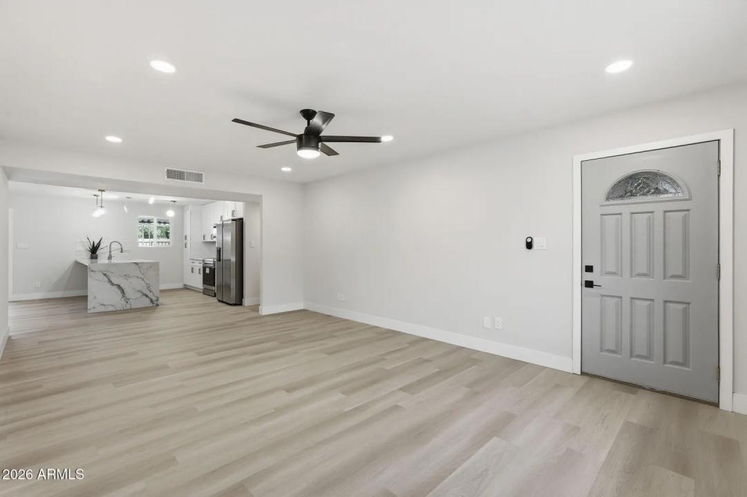 Real Estate Picture 6