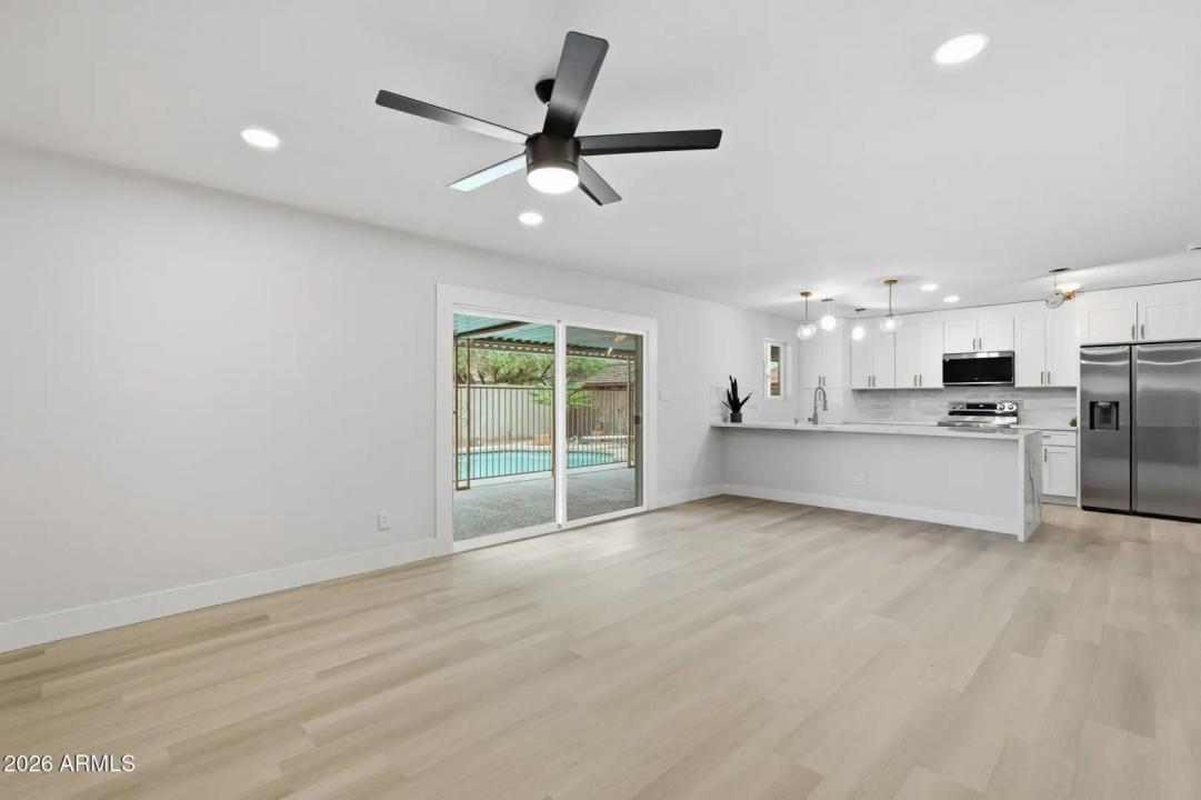 Real Estate Picture 13