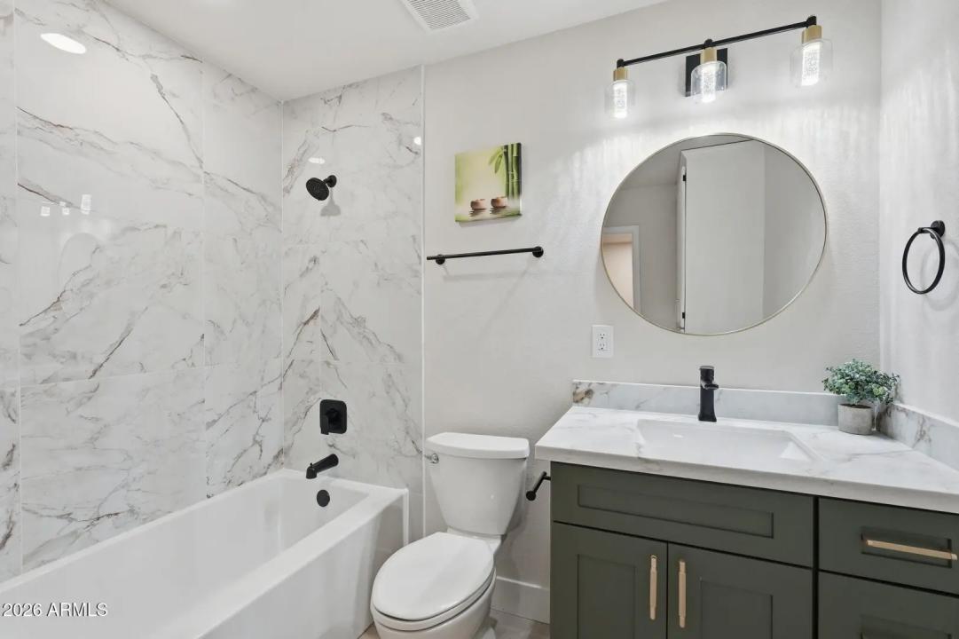 Real Estate Picture 26
