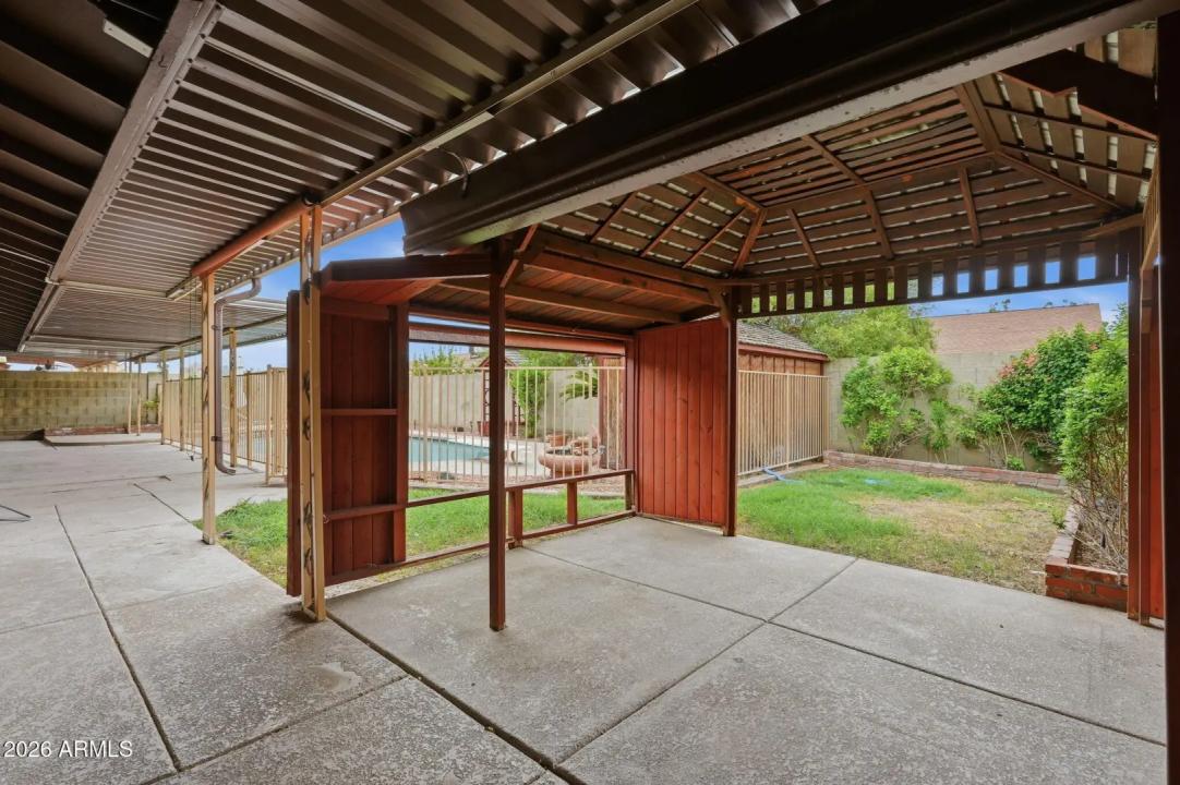 Real Estate Picture 32