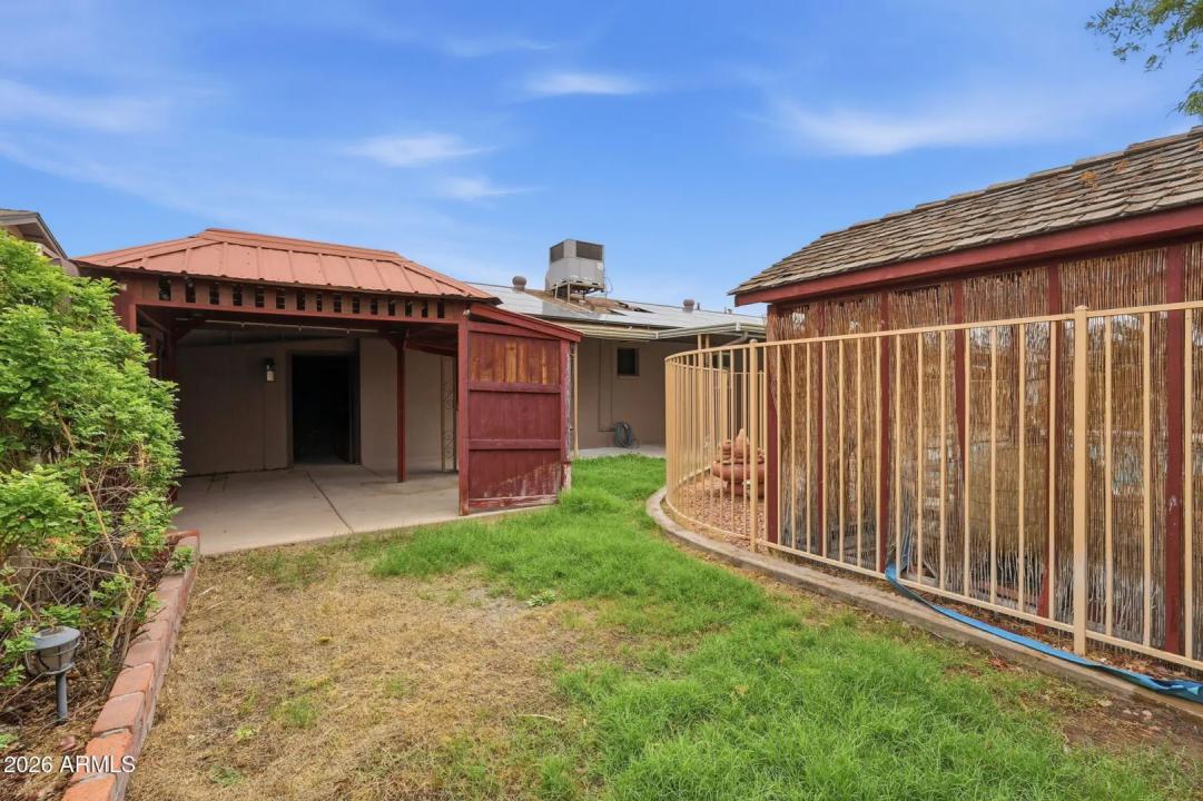 Real Estate Picture 33