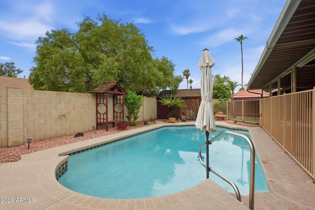 Real Estate Picture 37