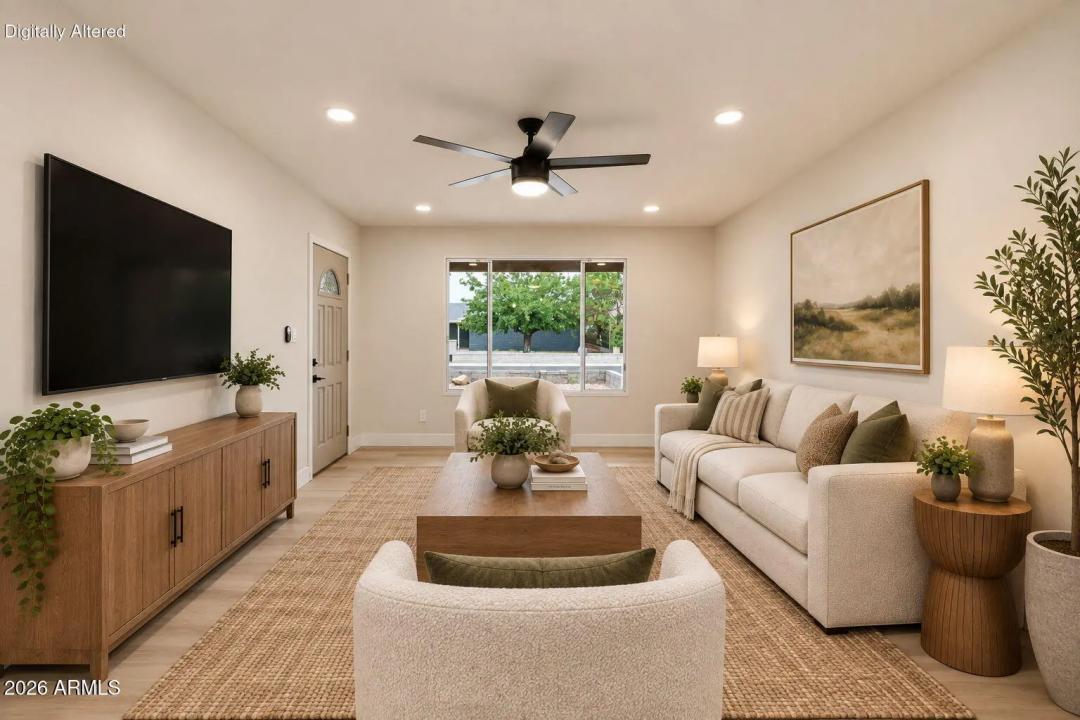 Real Estate Picture 11