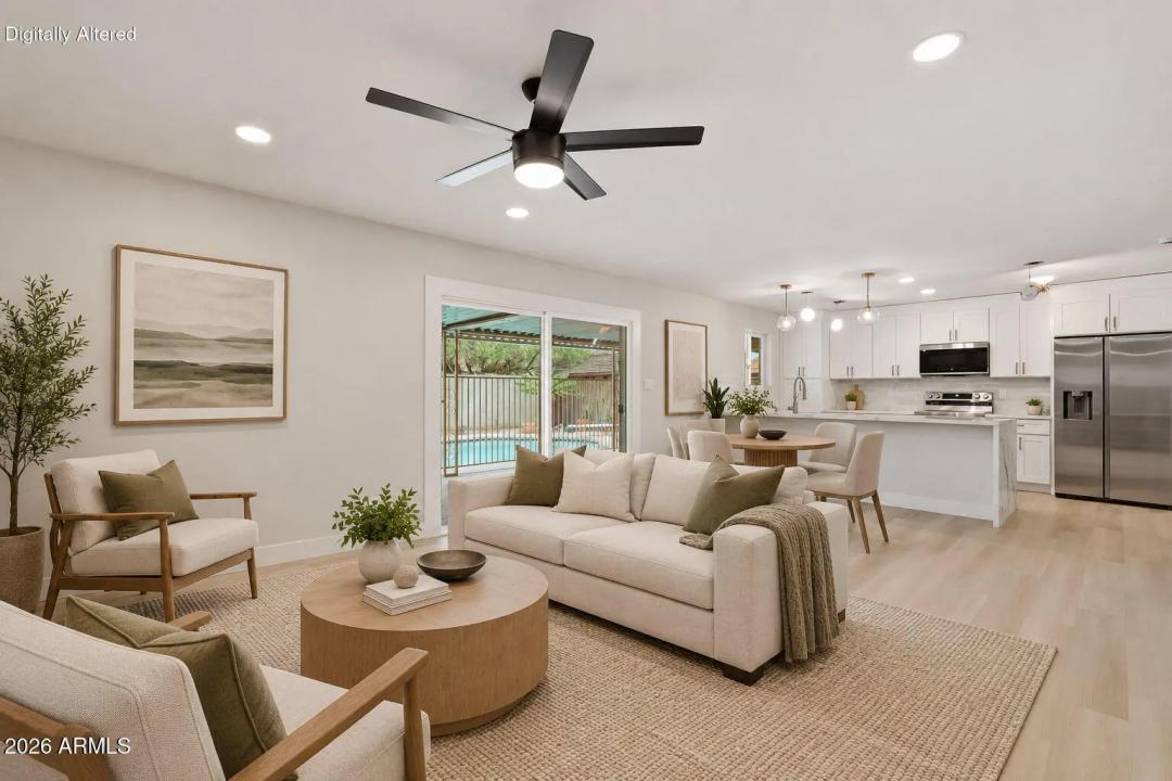 Real Estate Picture 8