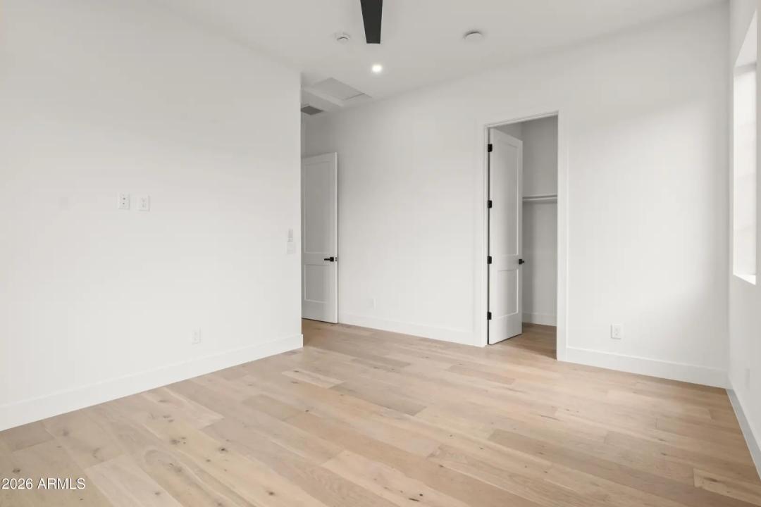 Real Estate Picture 11