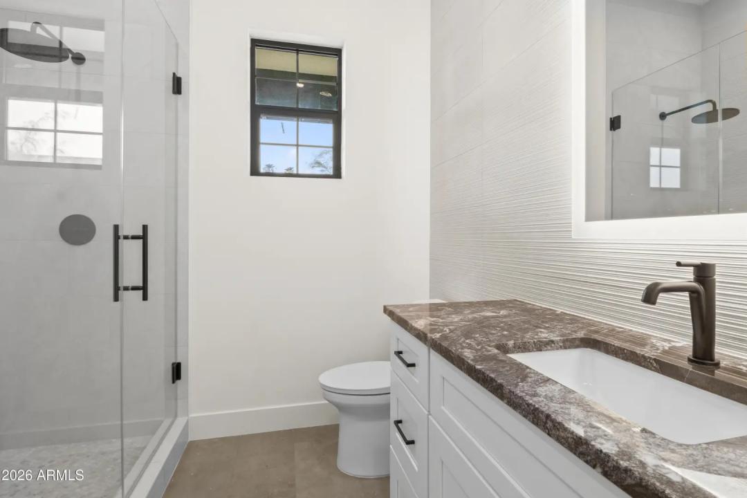 Real Estate Picture 12