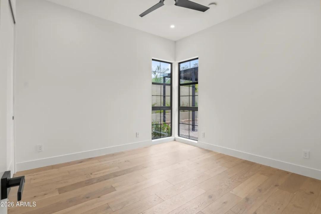 Real Estate Picture 28
