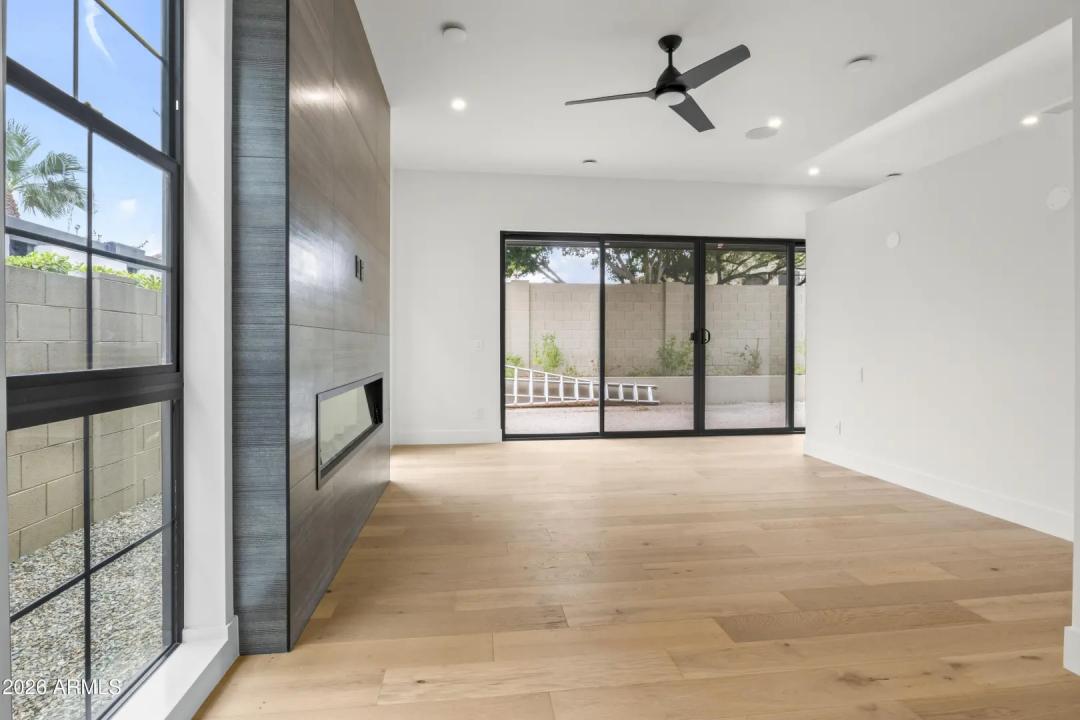 Real Estate Picture 29