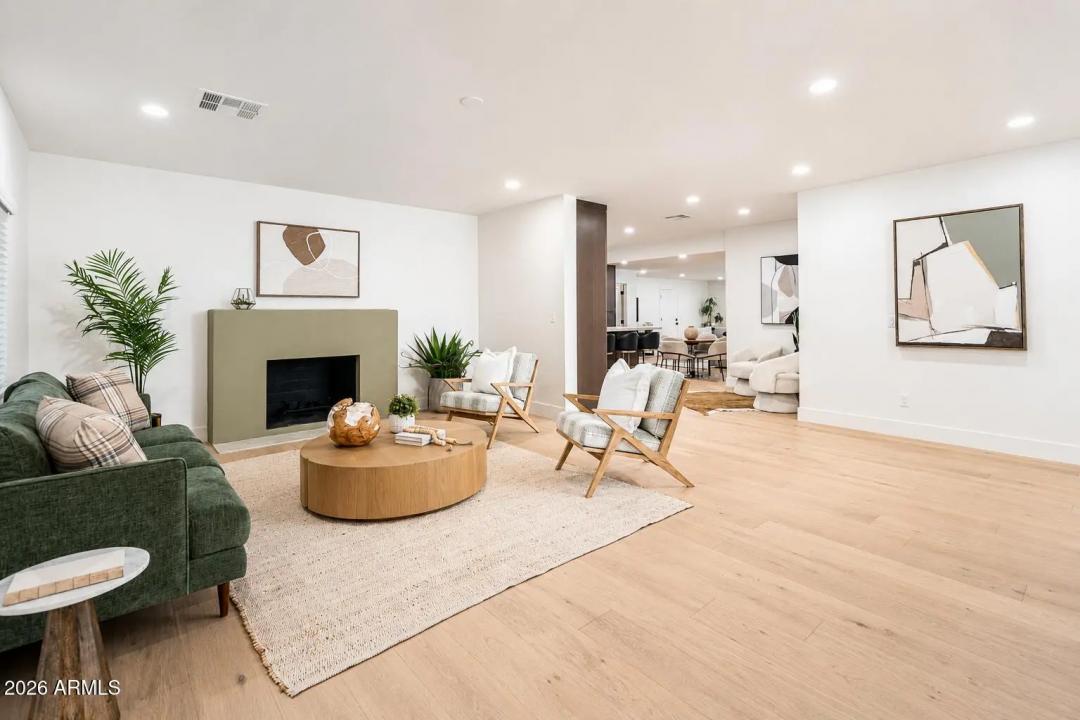 Real Estate Picture 2