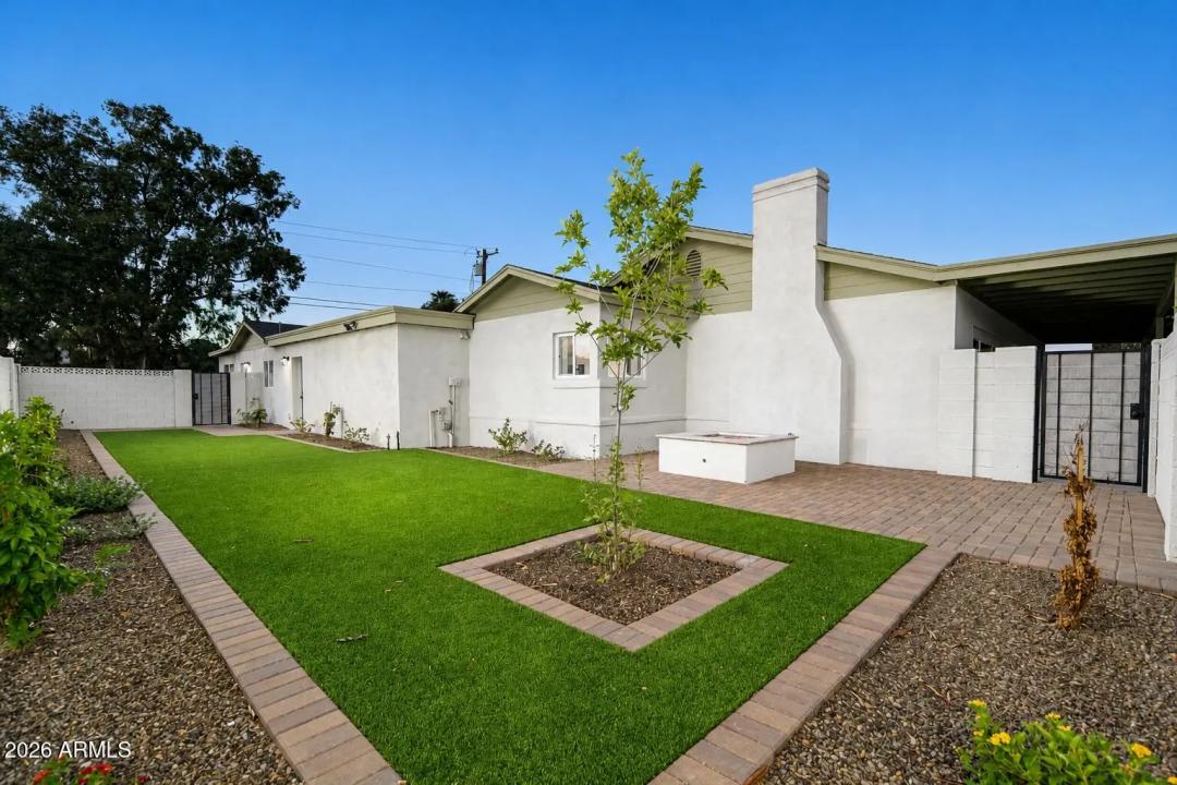 Real Estate Picture 22