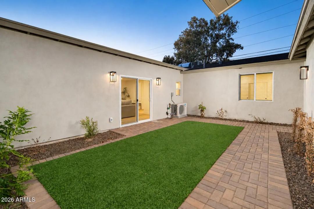 Real Estate Picture 20