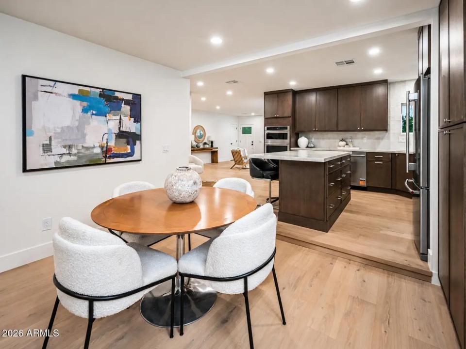 Real Estate Picture 6