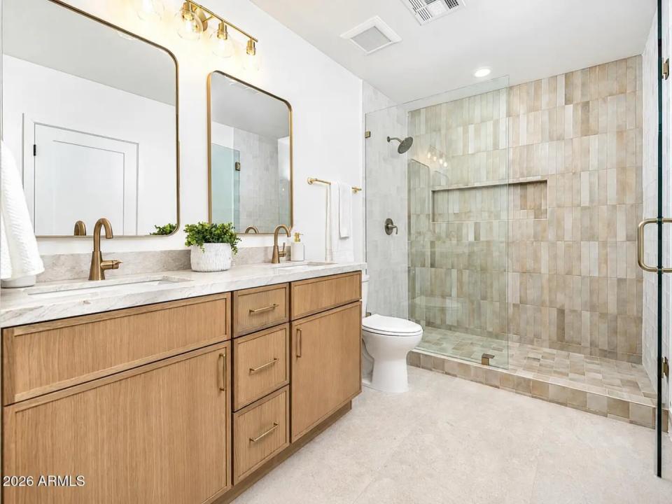 Real Estate Picture 9