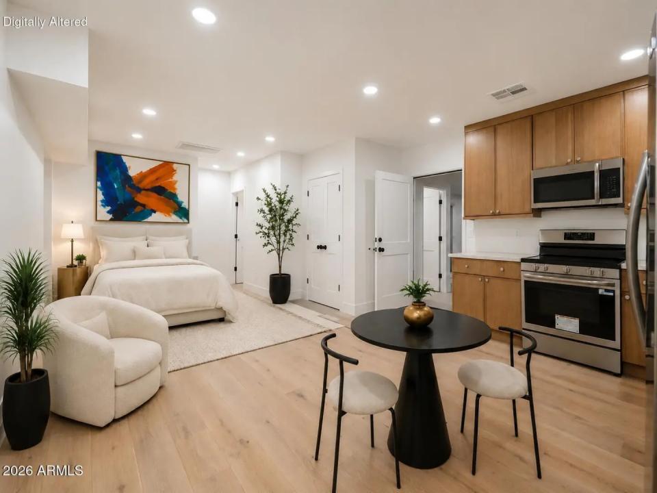 Real Estate Picture 17