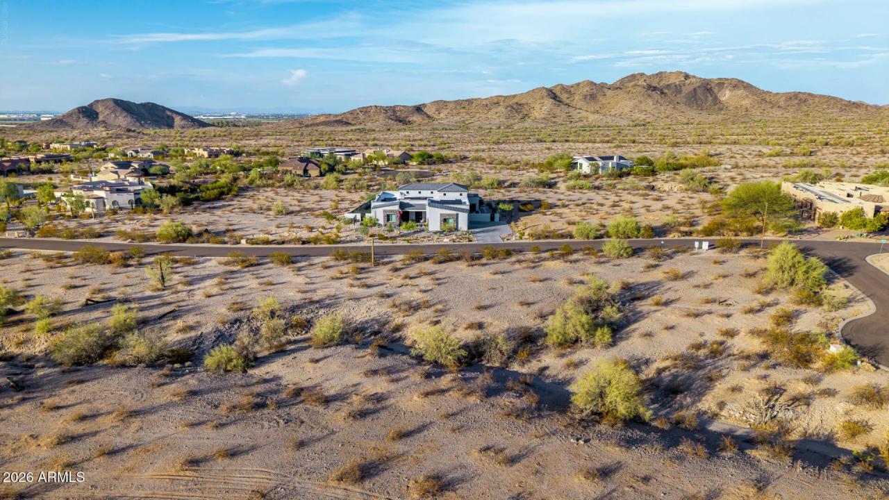 Real Estate Picture 7