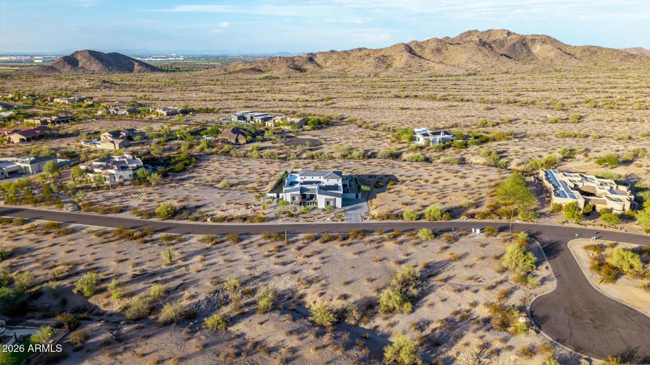 Real Estate Picture 9