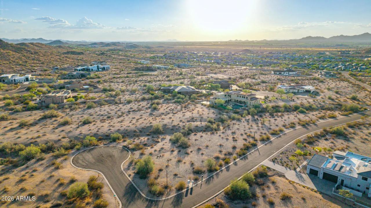Real Estate Picture 13