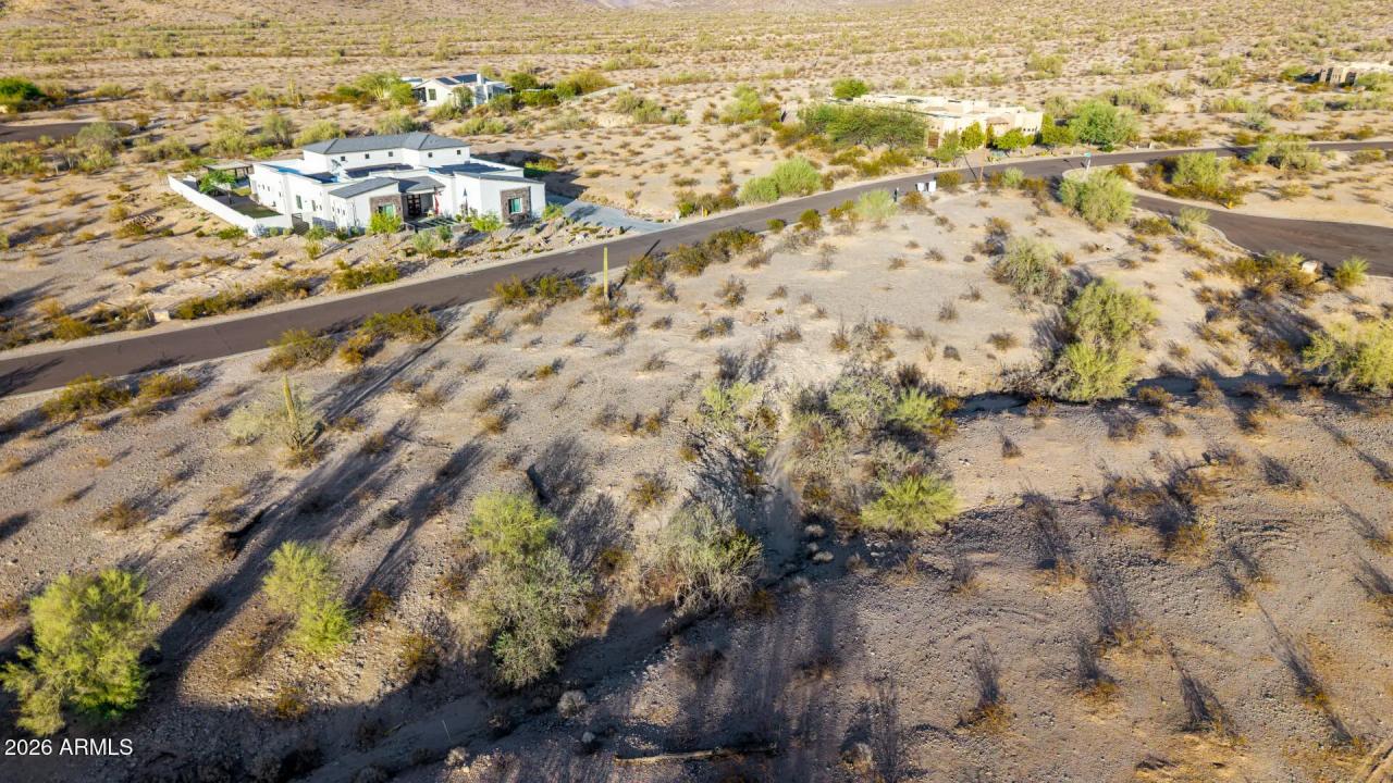 Real Estate Picture 11