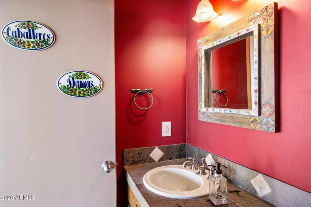 Real Estate Picture 32