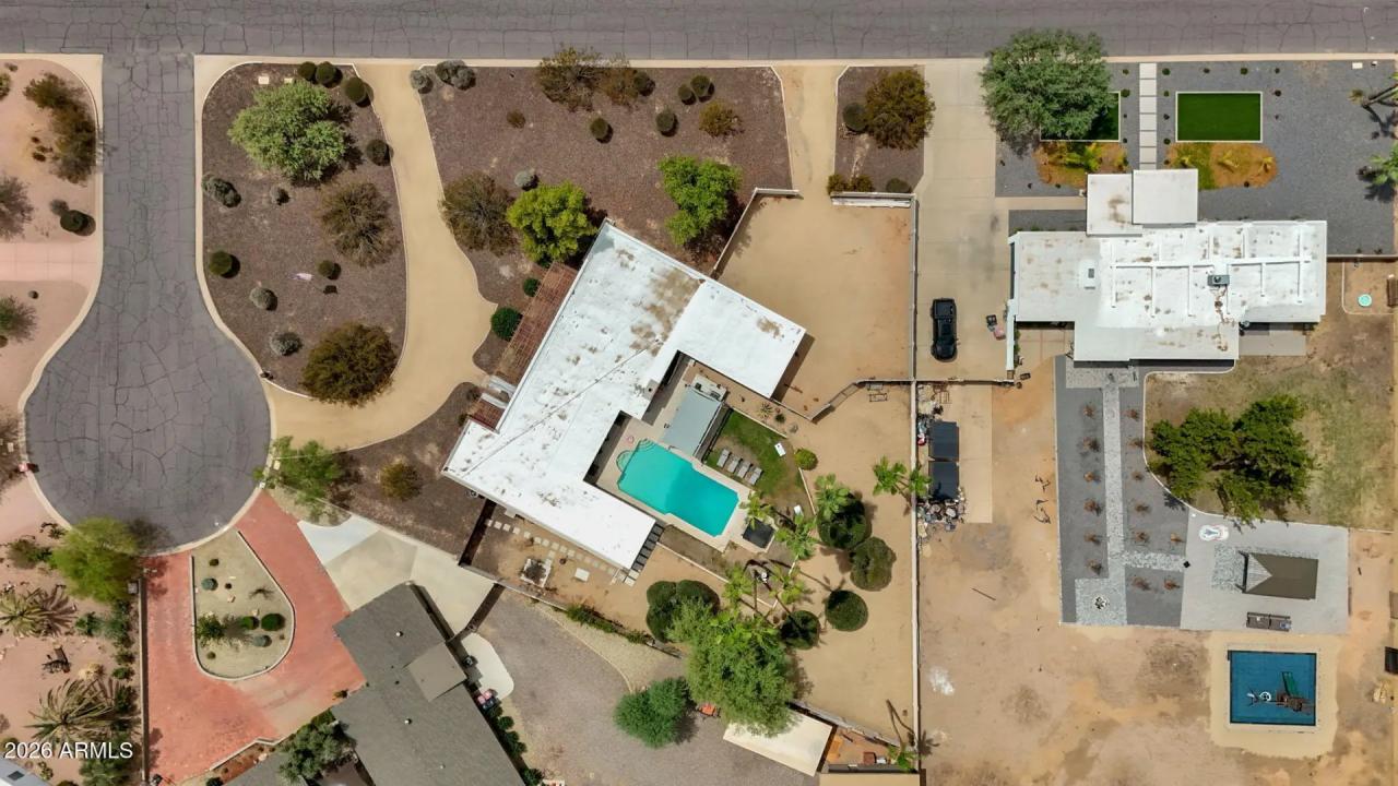 Real Estate Picture 2