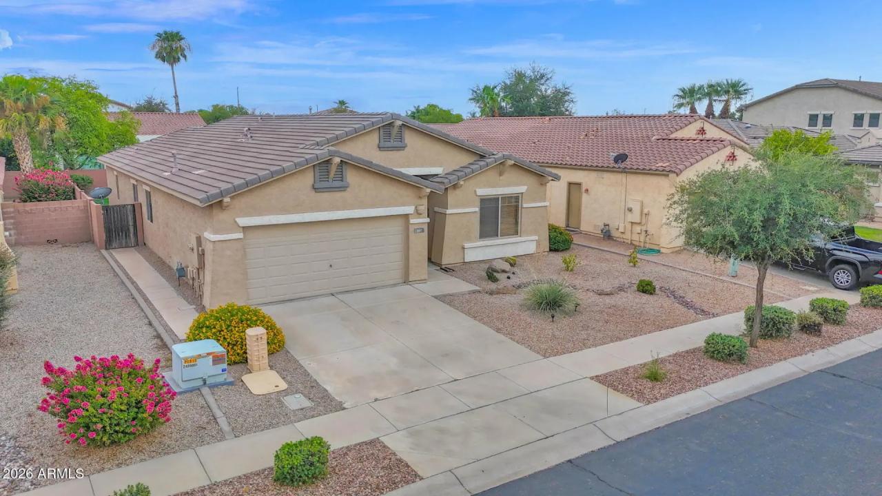 Real Estate Picture 3