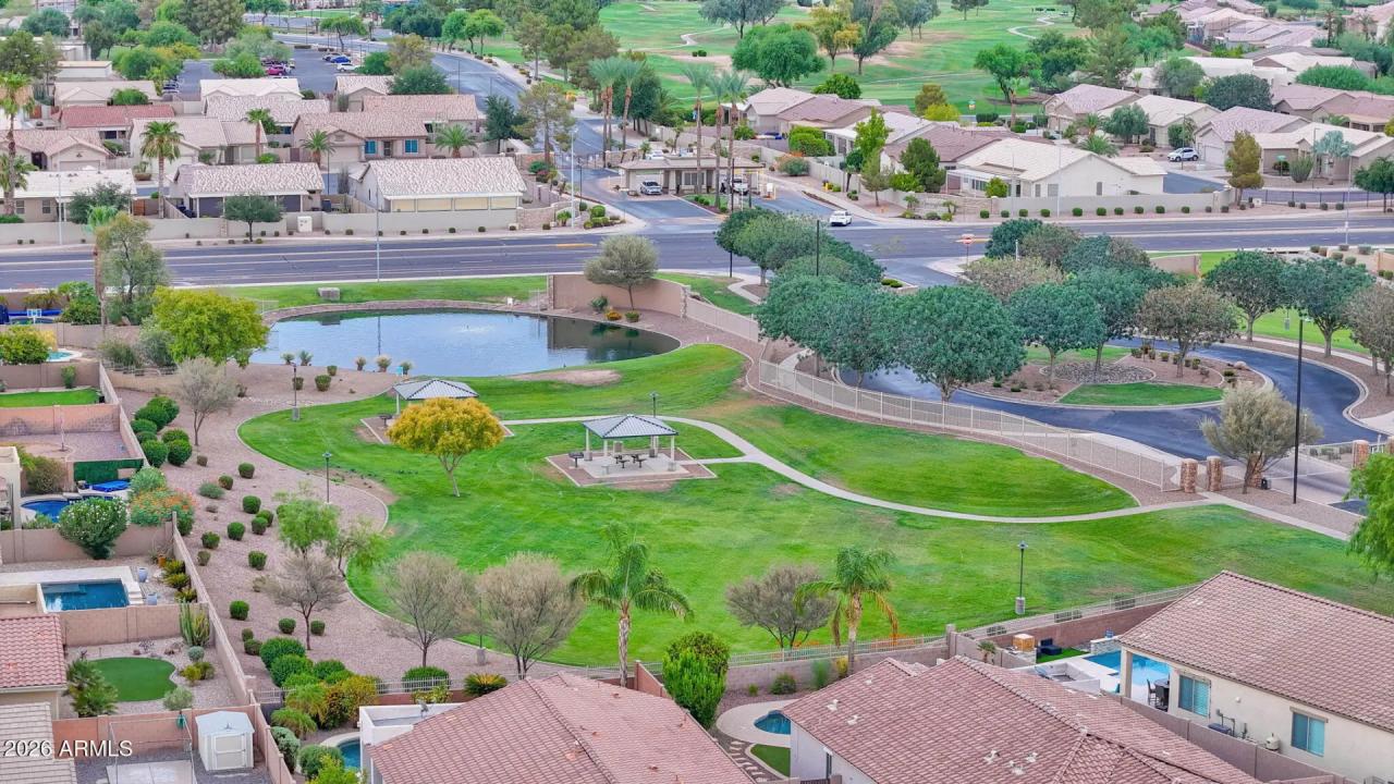 Real Estate Picture 37