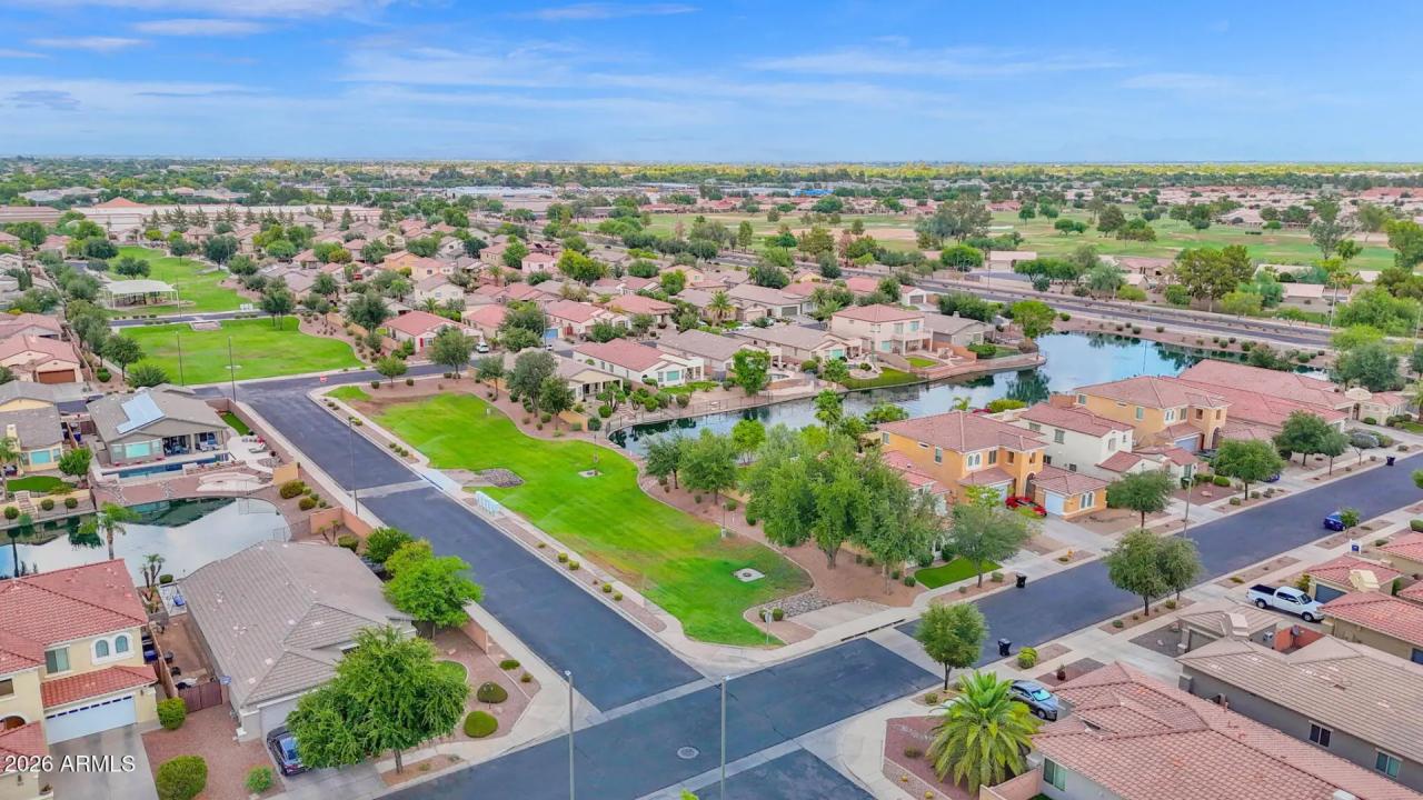 Real Estate Picture 36