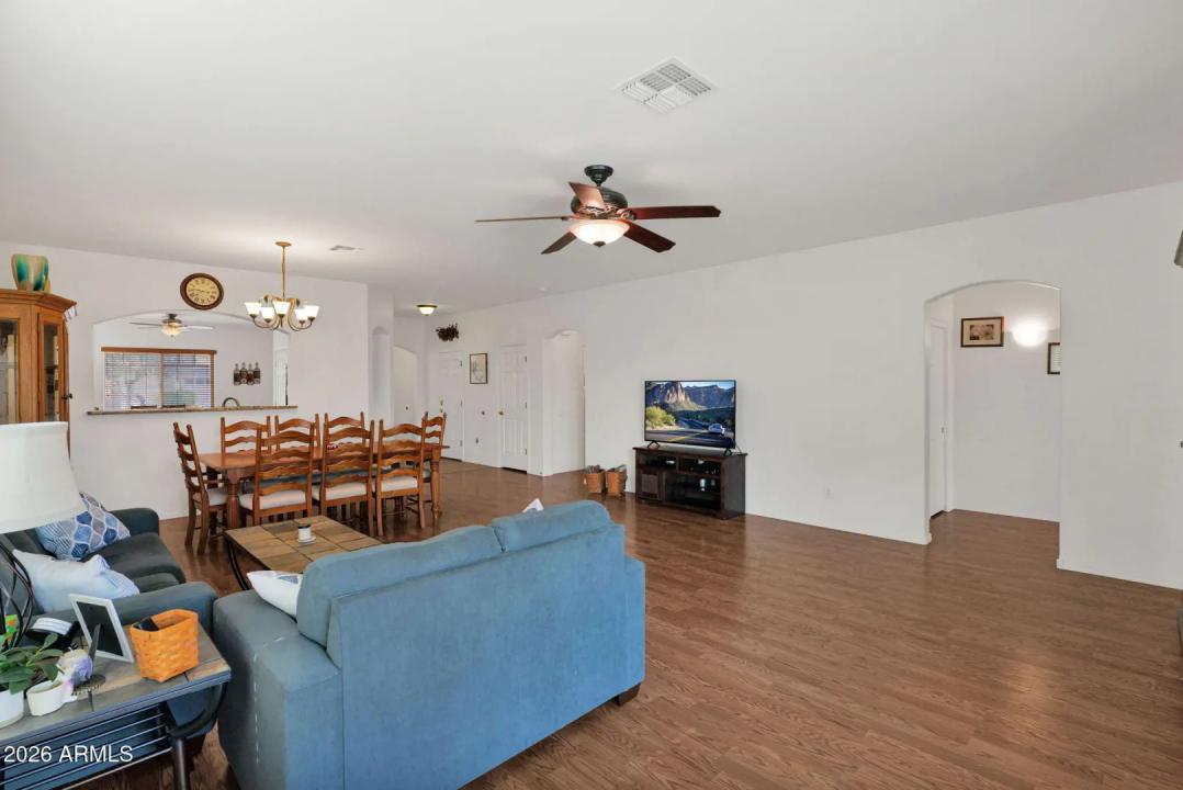 Real Estate Picture 15