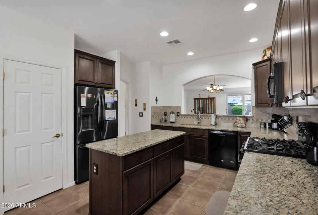Real Estate Picture 19