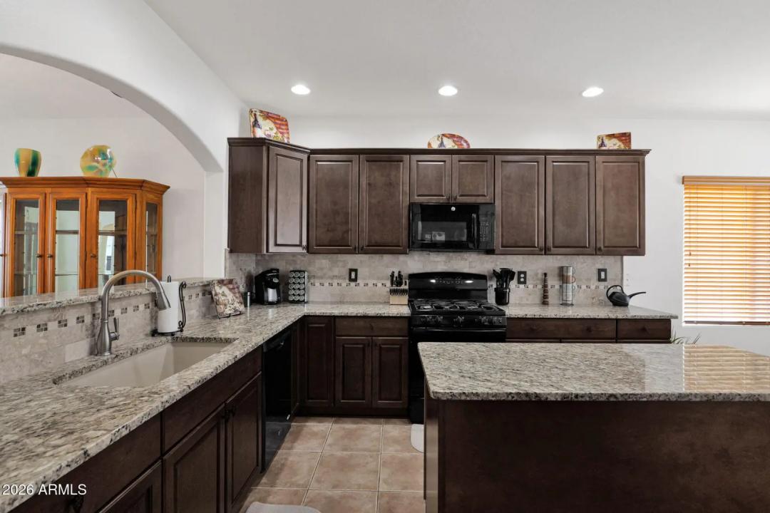 Real Estate Picture 21