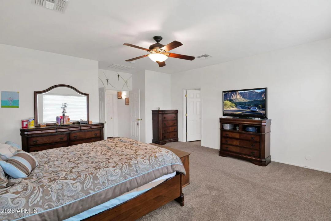 Real Estate Picture 23