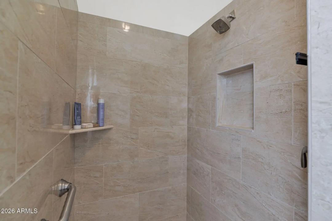 Real Estate Picture 26