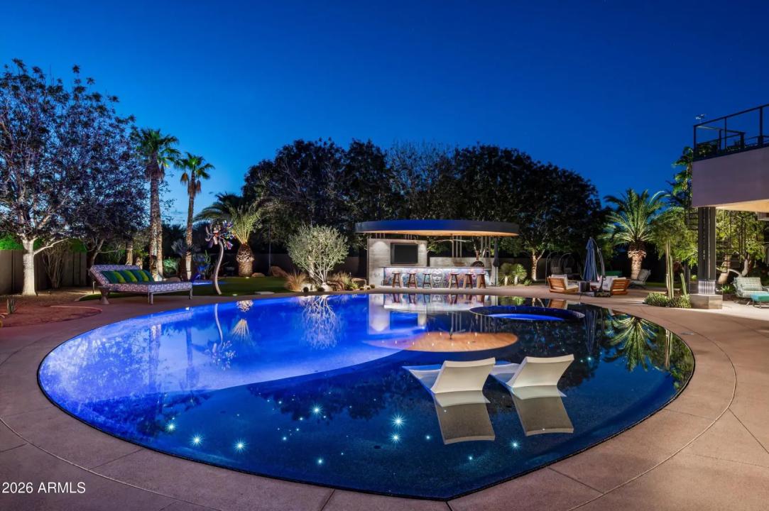 Real Estate Picture 1