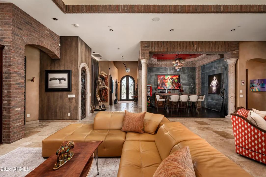 Real Estate Picture 17