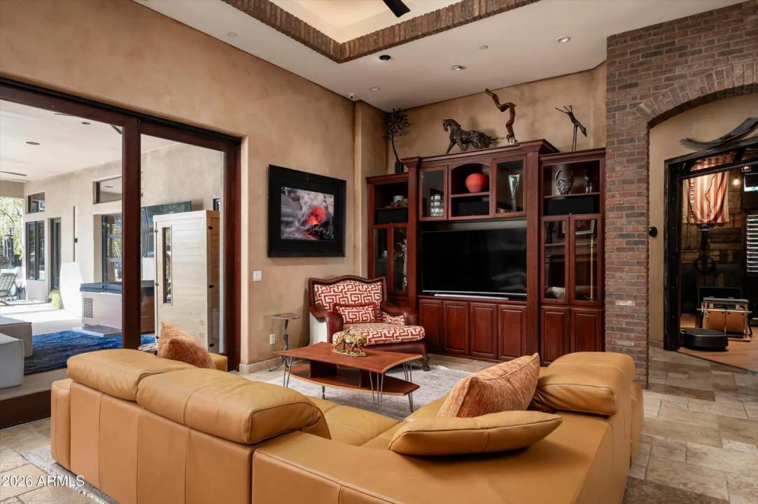 Real Estate Picture 23