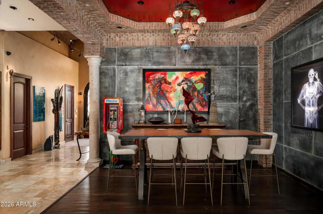 Real Estate Picture 18