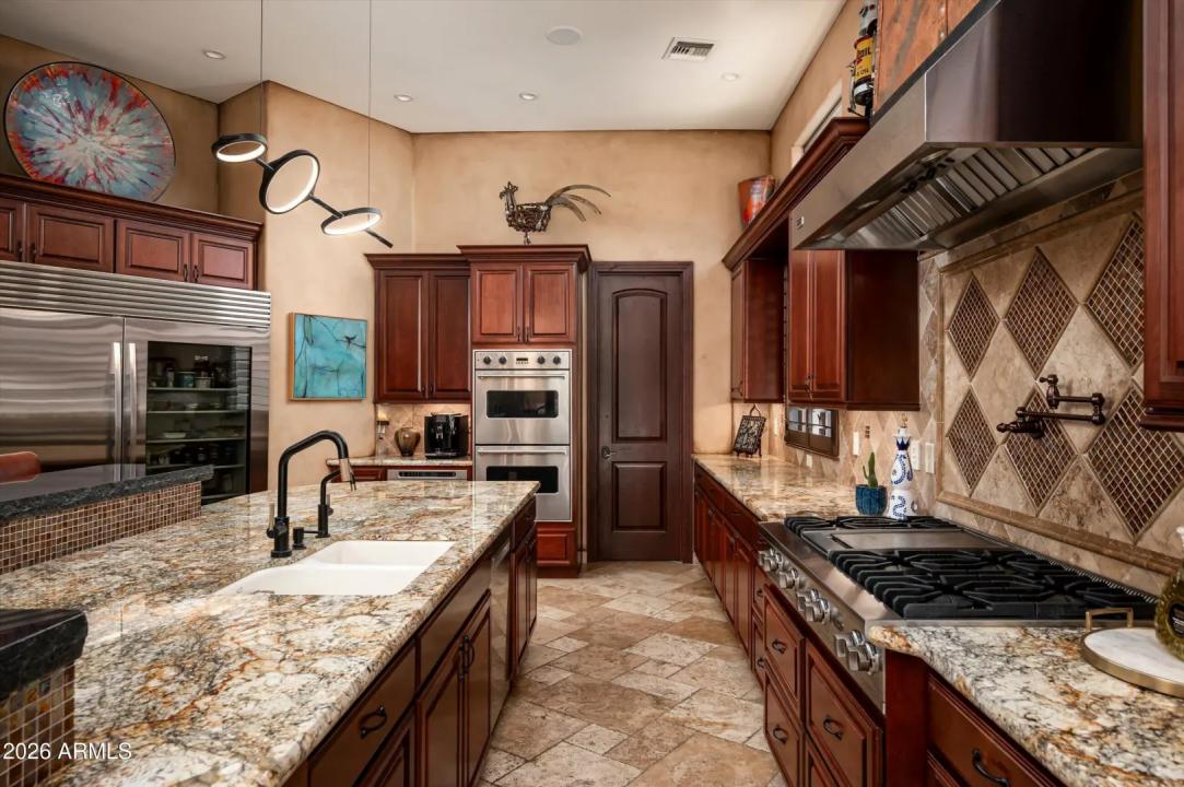 Real Estate Picture 26