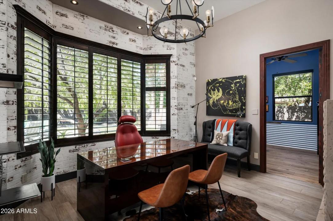 Real Estate Picture 32