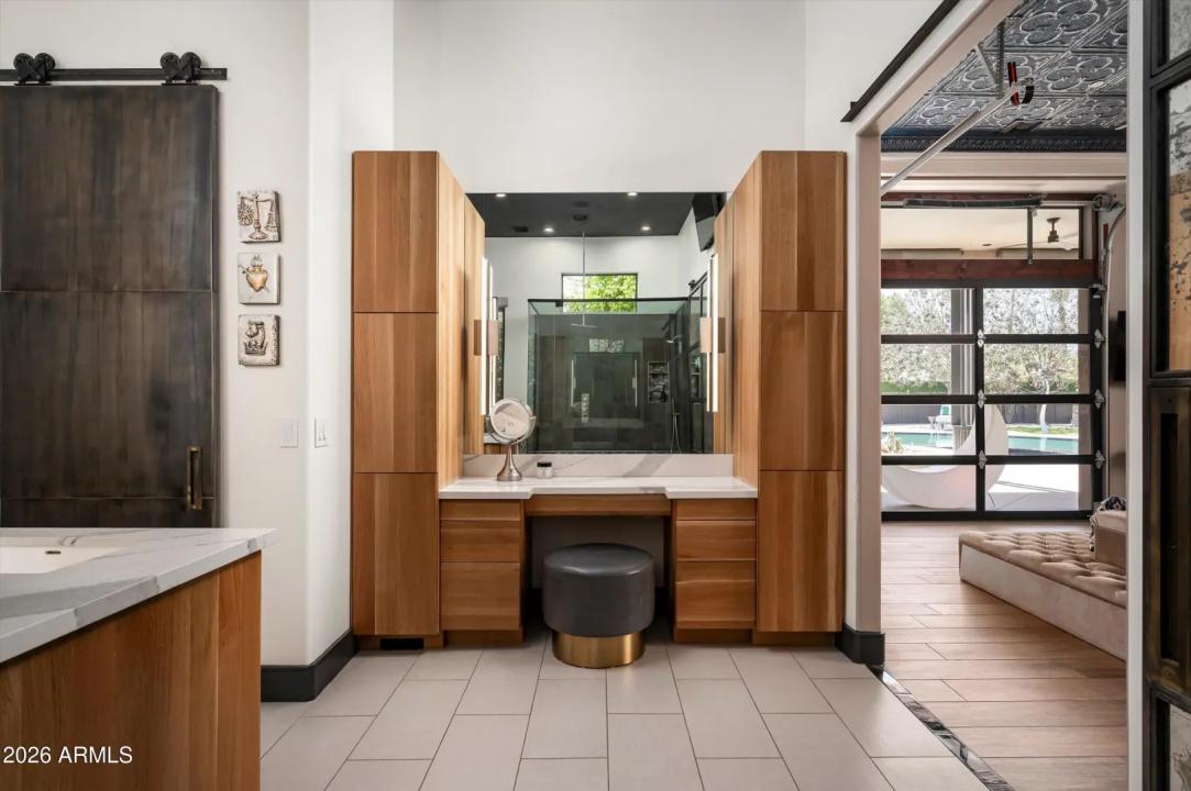 Real Estate Picture 34